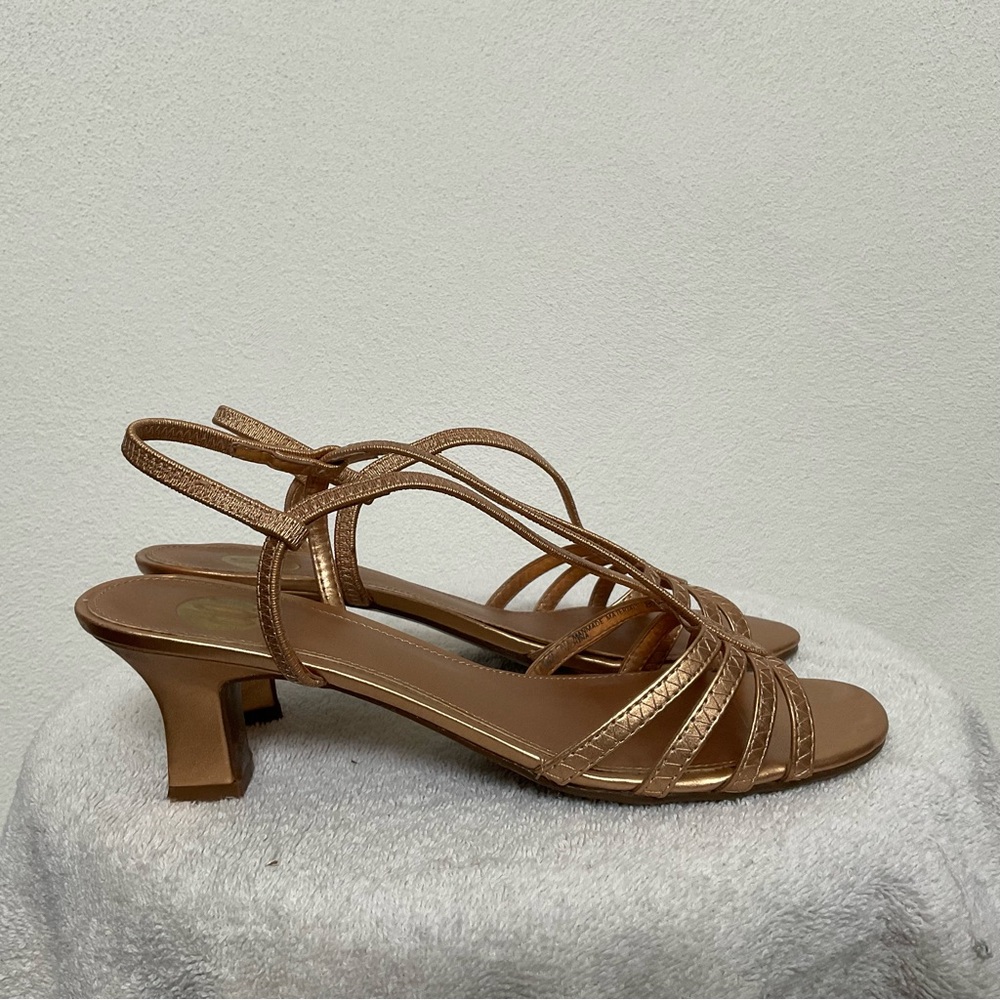 NIP Donna Lawrence Rose Gold Play Strappy Open Toe Heels Size 8.5 Formal Dance